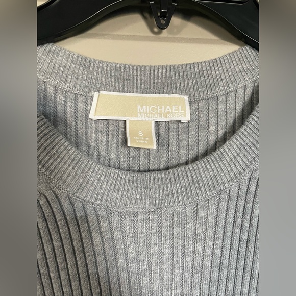 Michael Kors Grey Long Sleeve Asymmetrical Fitted Dress size Small. - Picture 3 of 4